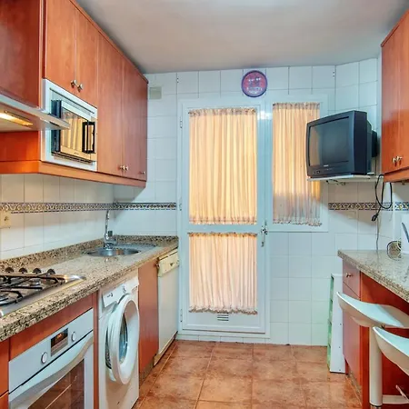 Apartment Elegant In With Sea And Mountain View.